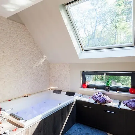 B&B Aux 1001 Nuits De Luxe Avec Privatif Integre Villers-la-Ville