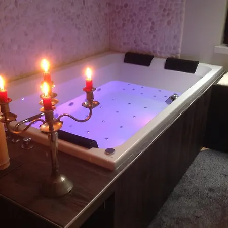 Aux 1001 Nuits De Luxe Avec Privatif Integre 5* Villers-la-Ville